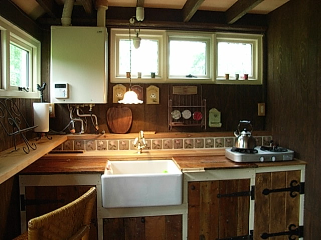 kitchen1.JPG